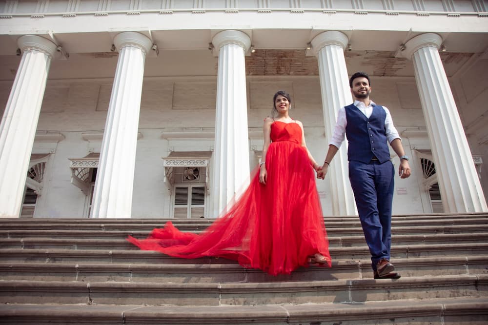 Red Net Sleeveless Trail Gown - Image 2
