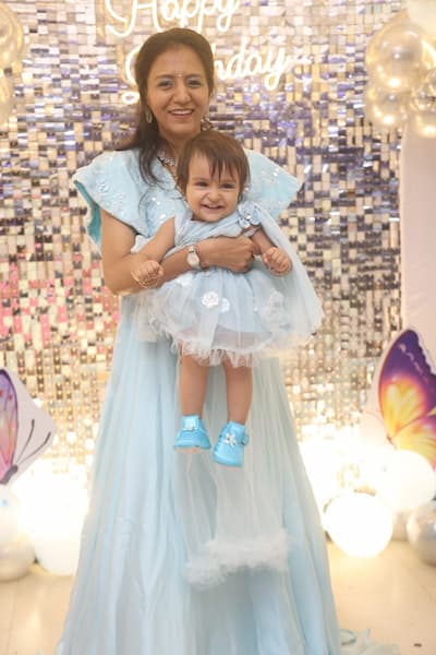 mom-daughter-slide-img-03