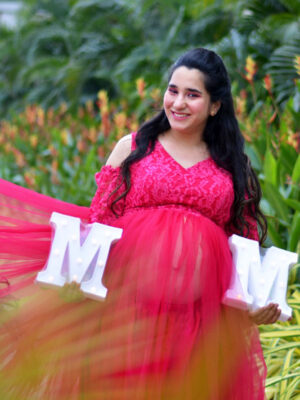 Rani Pink Net Maternity Trail Gown With Detachable Lace Sleeves