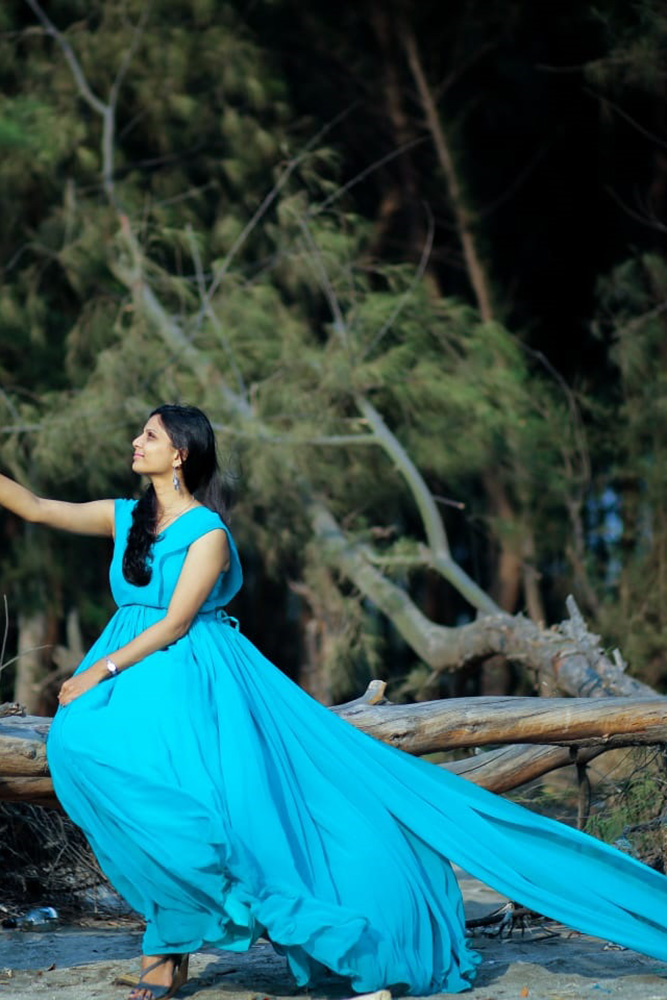 Turquoise Georgette Infinity Detachable Trail Gown - Image 3