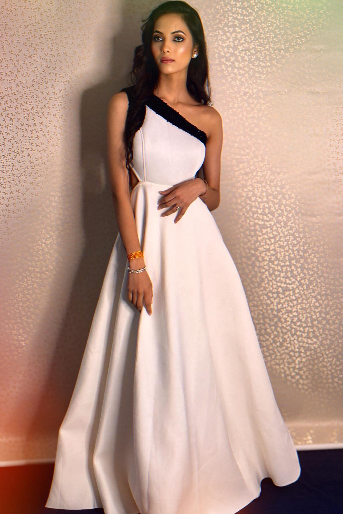 White Scuba Sequin Detail One Shoulder Sleek Gown - Image 3