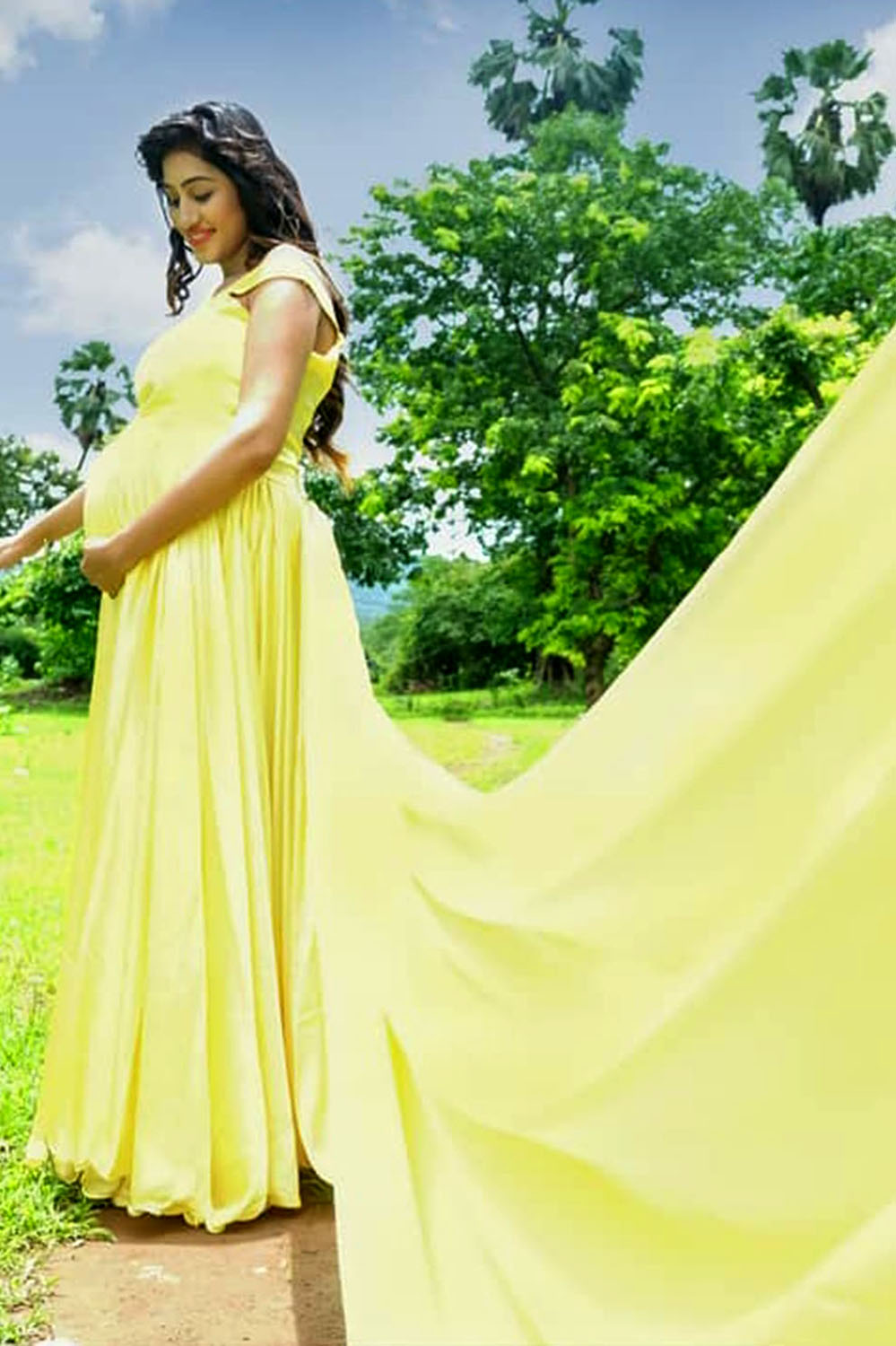 Yellow Satin Detachable Trail Gown - Image 2